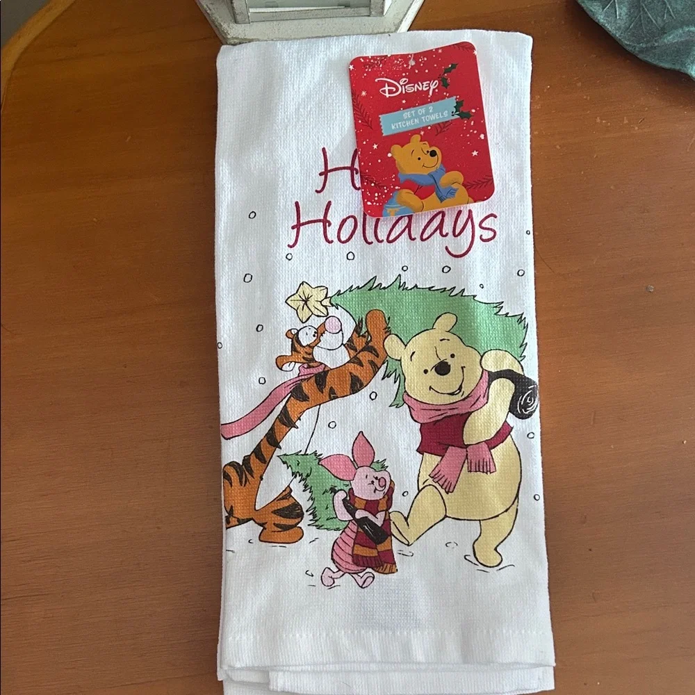 Disney Festive White Towel with Winnie the Pooh and Friends